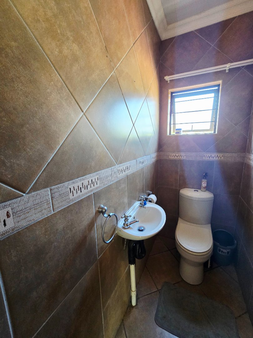 3 Bedroom Property for Sale in Flamwood North West